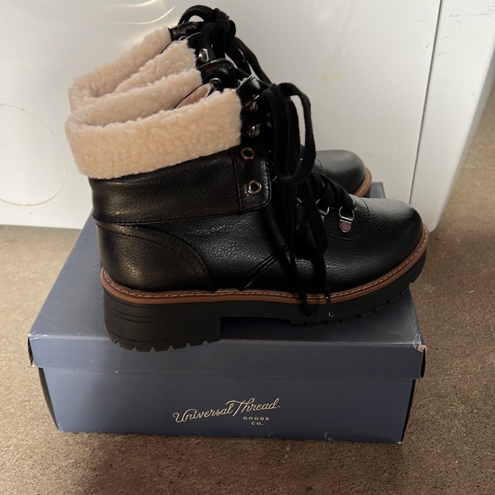 Universal Thread Karissa Boots - Picture 3 of 6